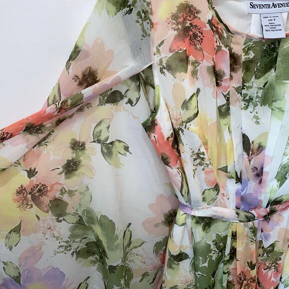 Seventh Avenue Sheer Floral Dress w/ white lining and cape sleeves, Size 8 - Picture 7 of 13